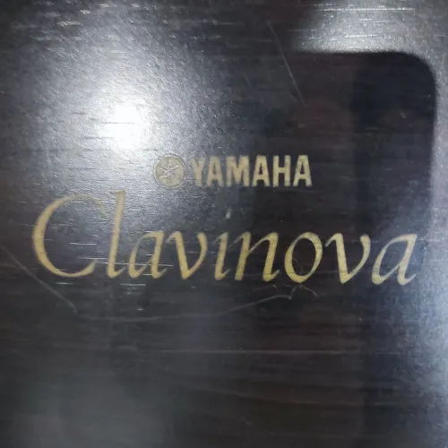 Piano Digital Yamaha Clavinova