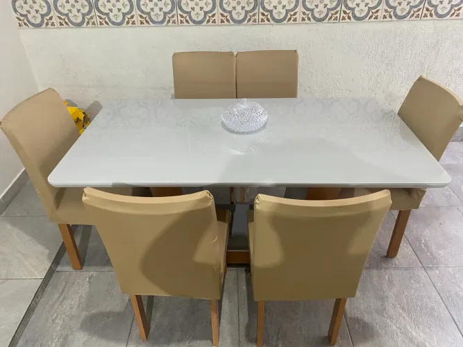 Mesa 6 lugares - tampo de vidro 