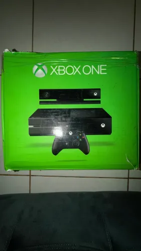 Vendo Xbox one c/ kinect, em perfeito estado
