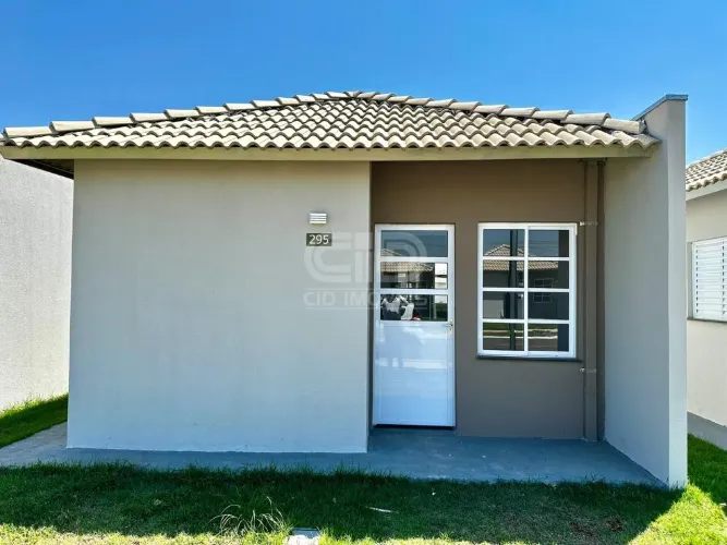 Casa com 2 Quartos no Parque do Cerrado Condomínio Jatobá