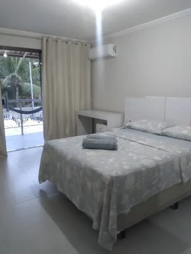Casa duplex individual, mobiliada com 02 suítes e quintal - locação anual