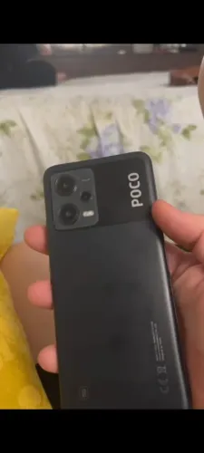 Celular poco