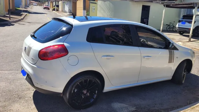 Fiat Bravo Sporting 1.8 Dualogic Flex 16V 5P 2013