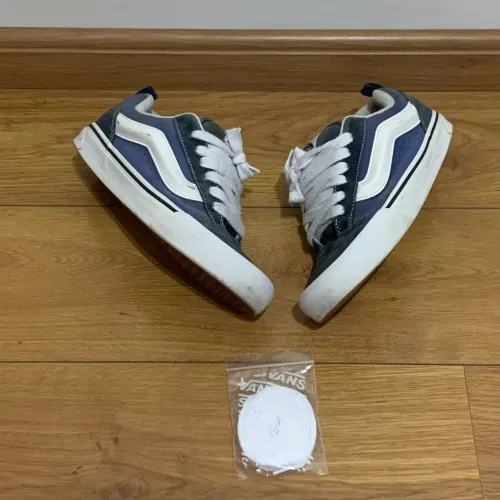 Tênis Vans KNU Skool - Original - 40BR/9US/27cm