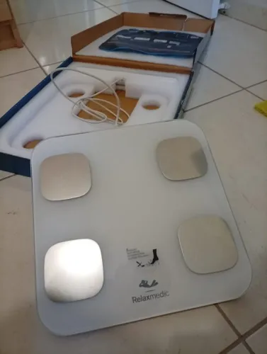 Balança De Bioimpedância Profissional 8 Sensores Digital App - Relaxmedic