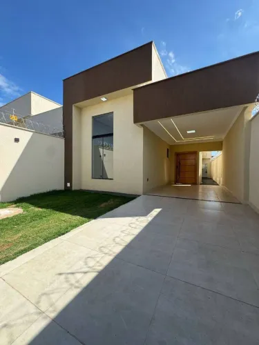 Casa com 3 dormitórios à venda, 140 m² por R$ 600.000,00 - Setor Pontal Sul - Aparecida de
