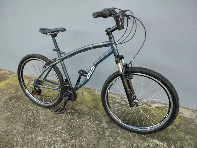 Bicicleta Caloi City aro 26 em alumínio.