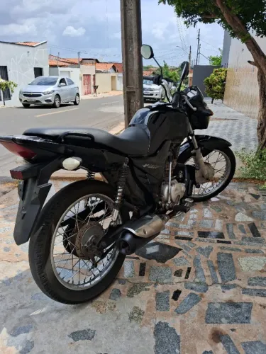 Alugo moto para aplicativo.