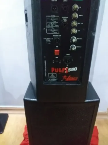 Caixa Ativa + passiva Leacs Pulps 550