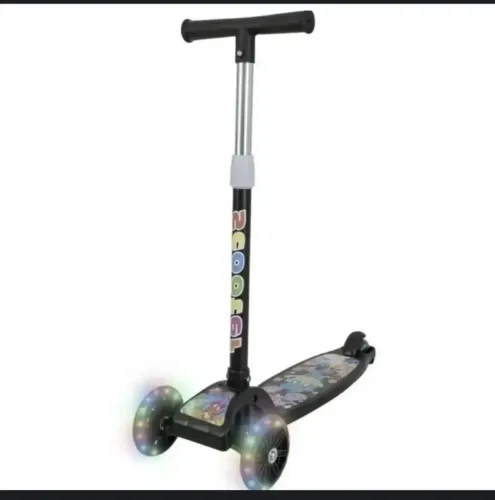 Patinete infantil dobrável preto luz de Led nas rodas
