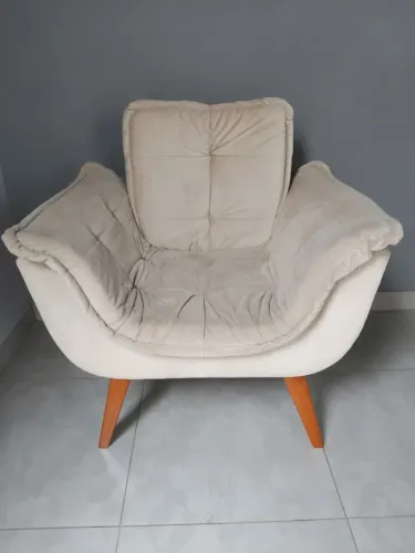 Poltrona Opala Creme (Passo Cartão)