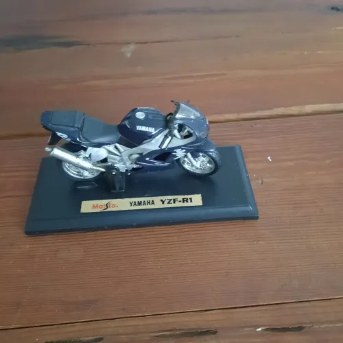 Miniatura Colecionavel Yamaha YZF - R1