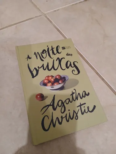 Livro a noite das bruxas Agatha Christie capa dura