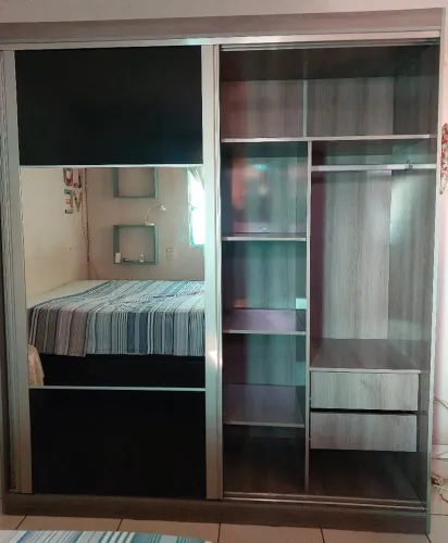 guarda roupa com espelho 