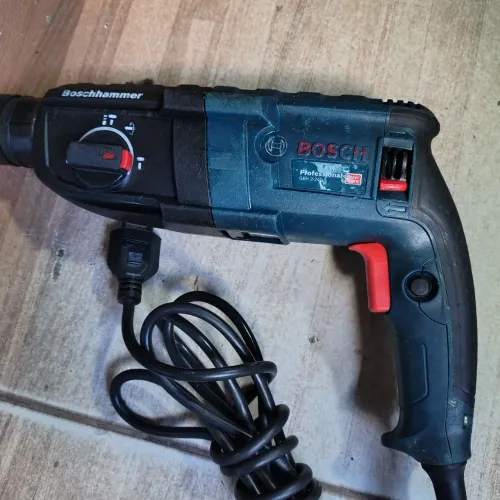 Martelete Bosch 220v/800w