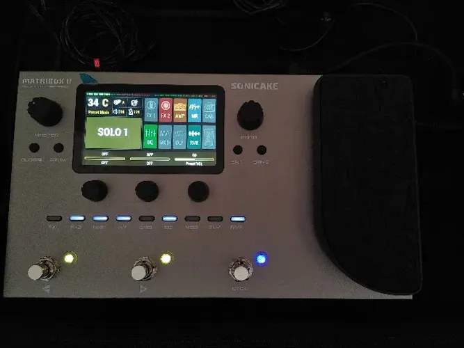 Pedaleira guitarra e baixo Sonicake Matribox II