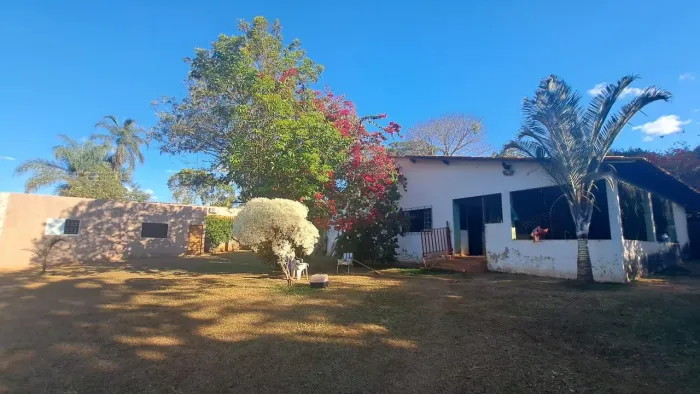 Chácara com 3 dormitórios à venda, 7100 m² por R$ 870.000,00 - Chácaras Eldorado - Uberlân