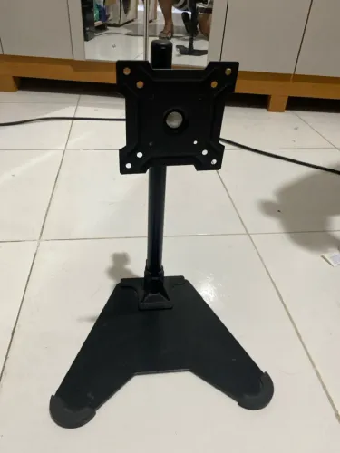 Vendo 1 suporte para monitor ou Tv