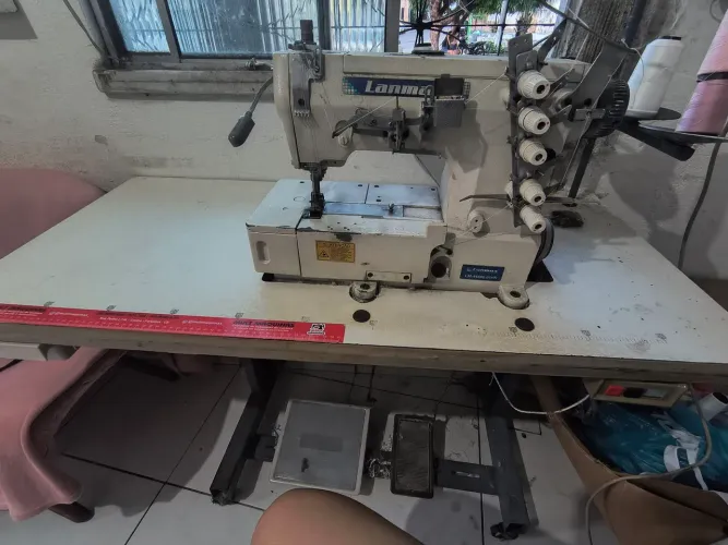 Vendo máquina goleira de custura