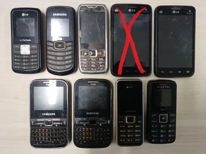 celulares antigos a 30 reais a unidade