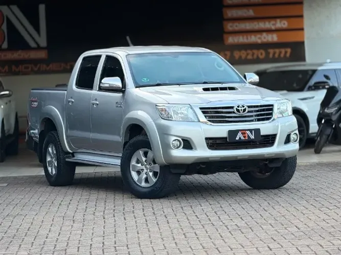 Toyota Hilux CD SRV D4-d 4X4 3.0 TDI Diesel AUT 2014