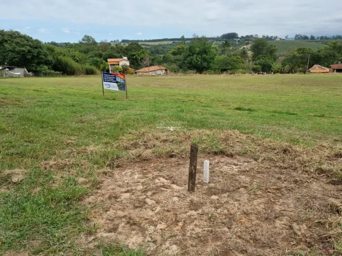Terreno à venda no Sítio Limoeiro, Águas de São Pedro.