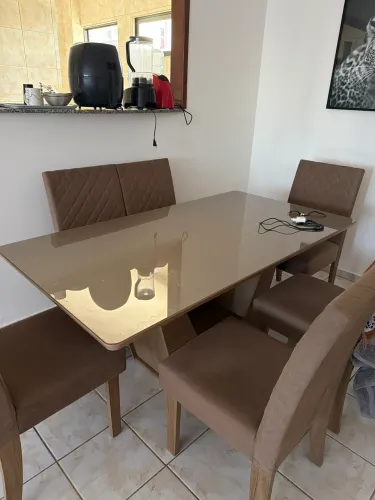 Mesa para 6 lugares / vidro 