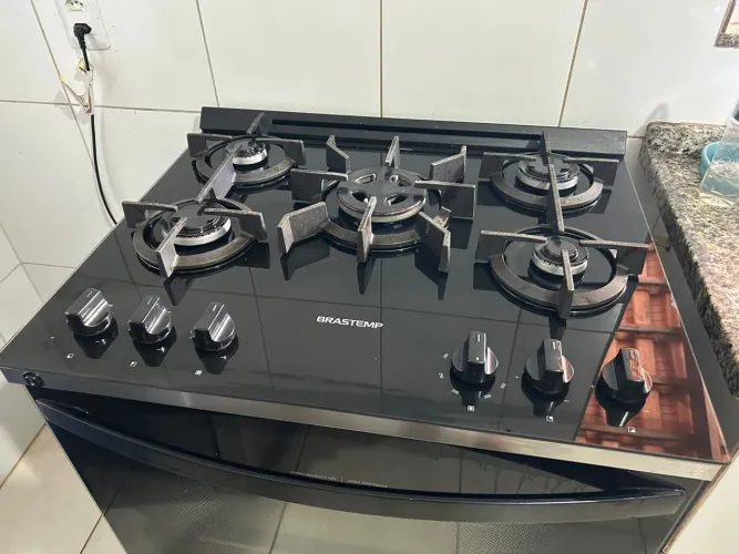 Vendo fogão Brastemp 