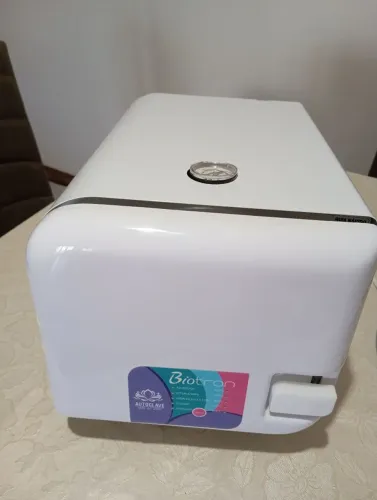 Vendo Autoclave de 5 Litros Biotron/Flor de lótus