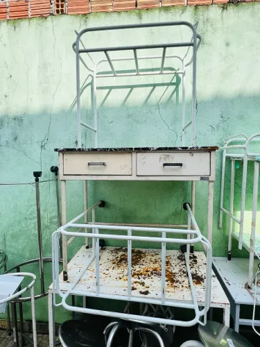 Vendo mesas hospitalares 