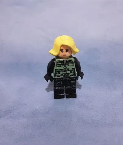 LEGO minifigura Black Widow (Set 76101) (RARO)