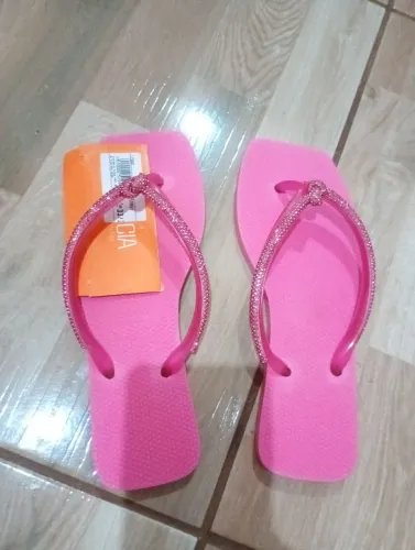Chinelo Sua Cia