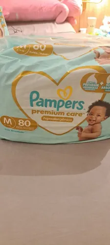 Fralda Pampers Premium Care M com 80 tiras