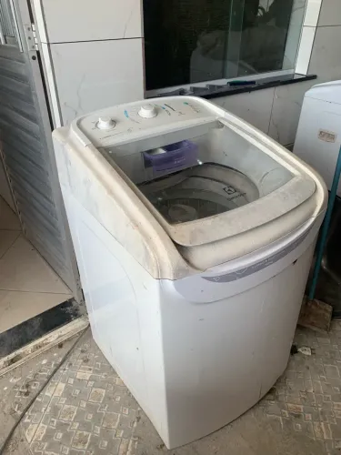 Máquina de lavar roupa eletrolux