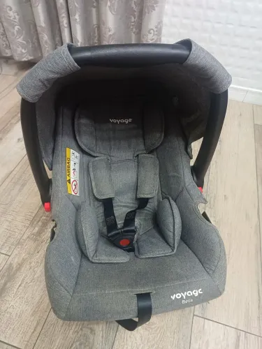Vendo Bebê conforto modelo Voyage beta usado em ótimo estado. Indicado de 0 a 13 kilos.