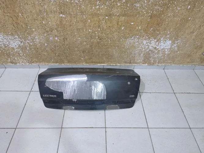 Tampa traseira Vectra Sedan 2006/2007/2008/2009/2010/2011/2012