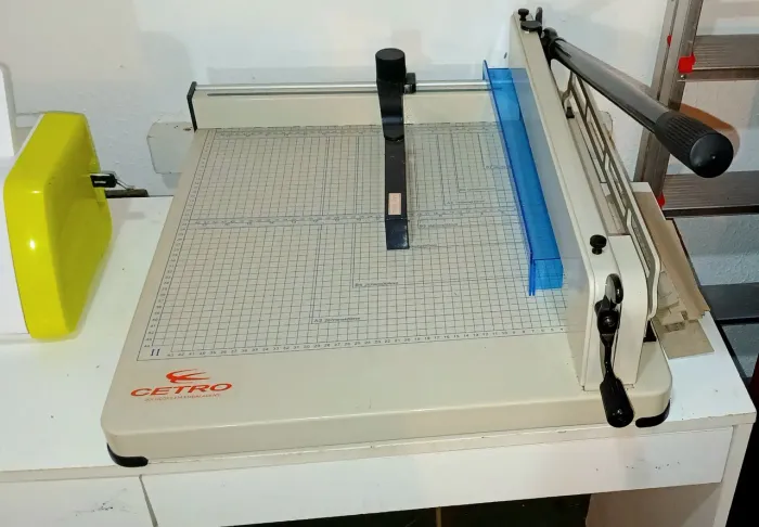 Guilhotina semi industrial A3