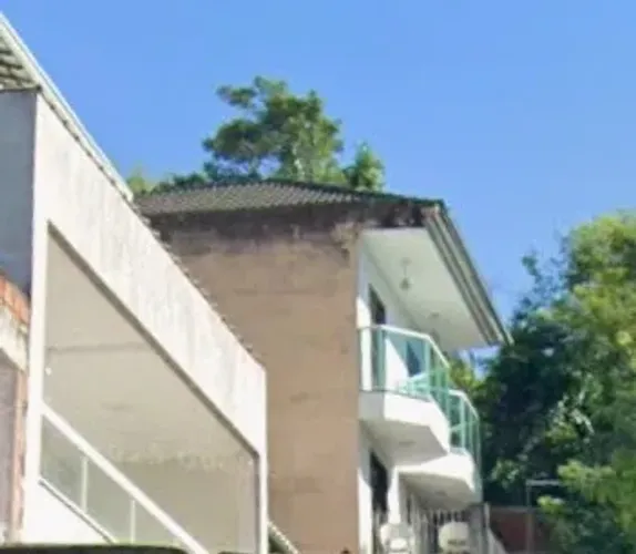 Casa 3 andares na Vila Valqueire