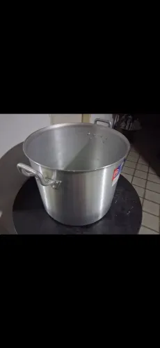 Vendo esse caldeirão de 90LT alumínio de alta qualidade Alça reforçada