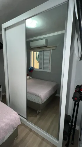 Guarda-roupa pessoal 