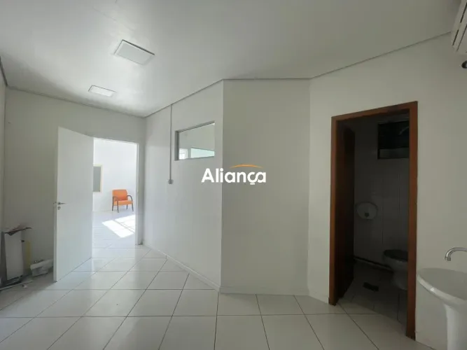 Sala para locação na Av. Fernando Ferrari em Cachoeirinha/Rs.