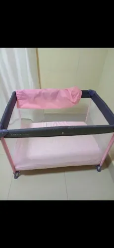 Vendo, berço portátil cercado da Cosco novo nunca usado rosa