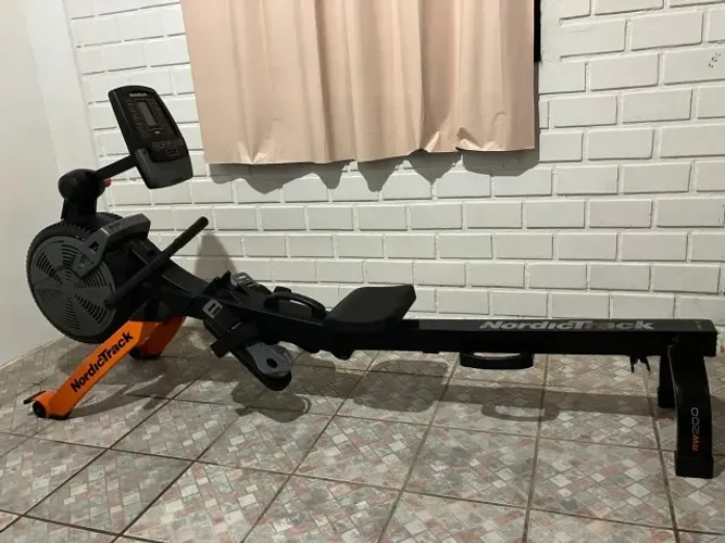 Aparelho simulador de remo Nordictrack