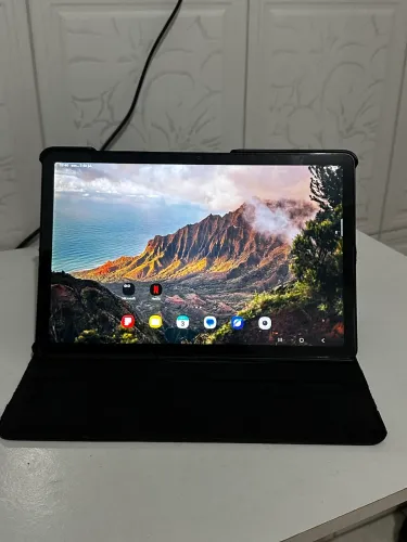 Vende- se TABLET A9 Plus