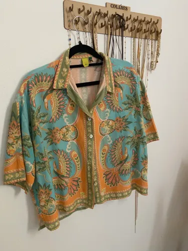 Camisa cropped Farm