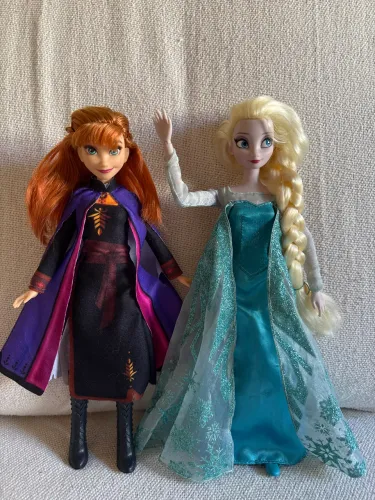 Boneca frozen e Ana