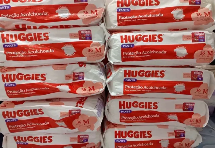 Vendo fralda descartável Huggies 35,00 pacote dando ess valor pra vender logo ?