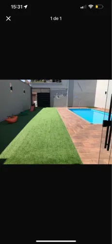 Promoção de grama sintética de 20 mm rolo fechado com 50 metros quadrado aceito cartão