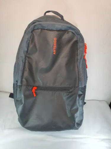 Mochila raqueteira Artengo