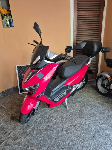 Scooter Elétrica Voltz EV1 Sport Vermelha